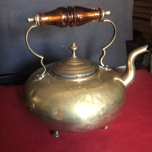 J.C. Brass  gooseneck footed tea pot - Picture 4 of 7